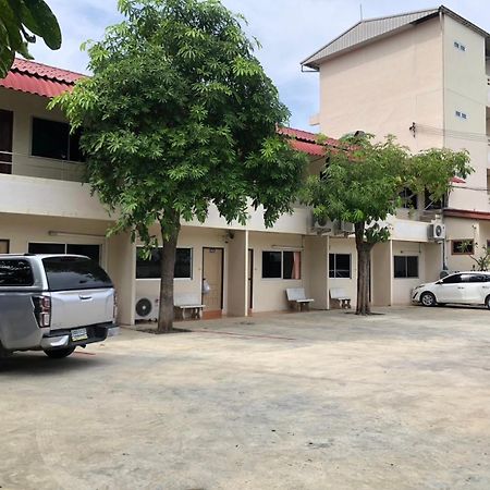 Ratchaphruek Resort Lopburi Exterior photo