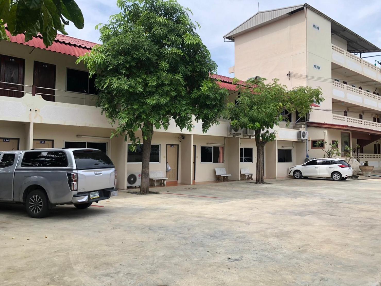 Ratchaphruek Resort Lopburi Exterior photo